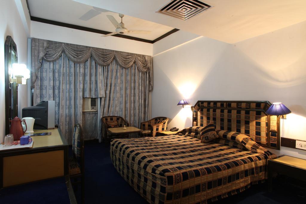 Hotel Jammu Ashok Quarto foto